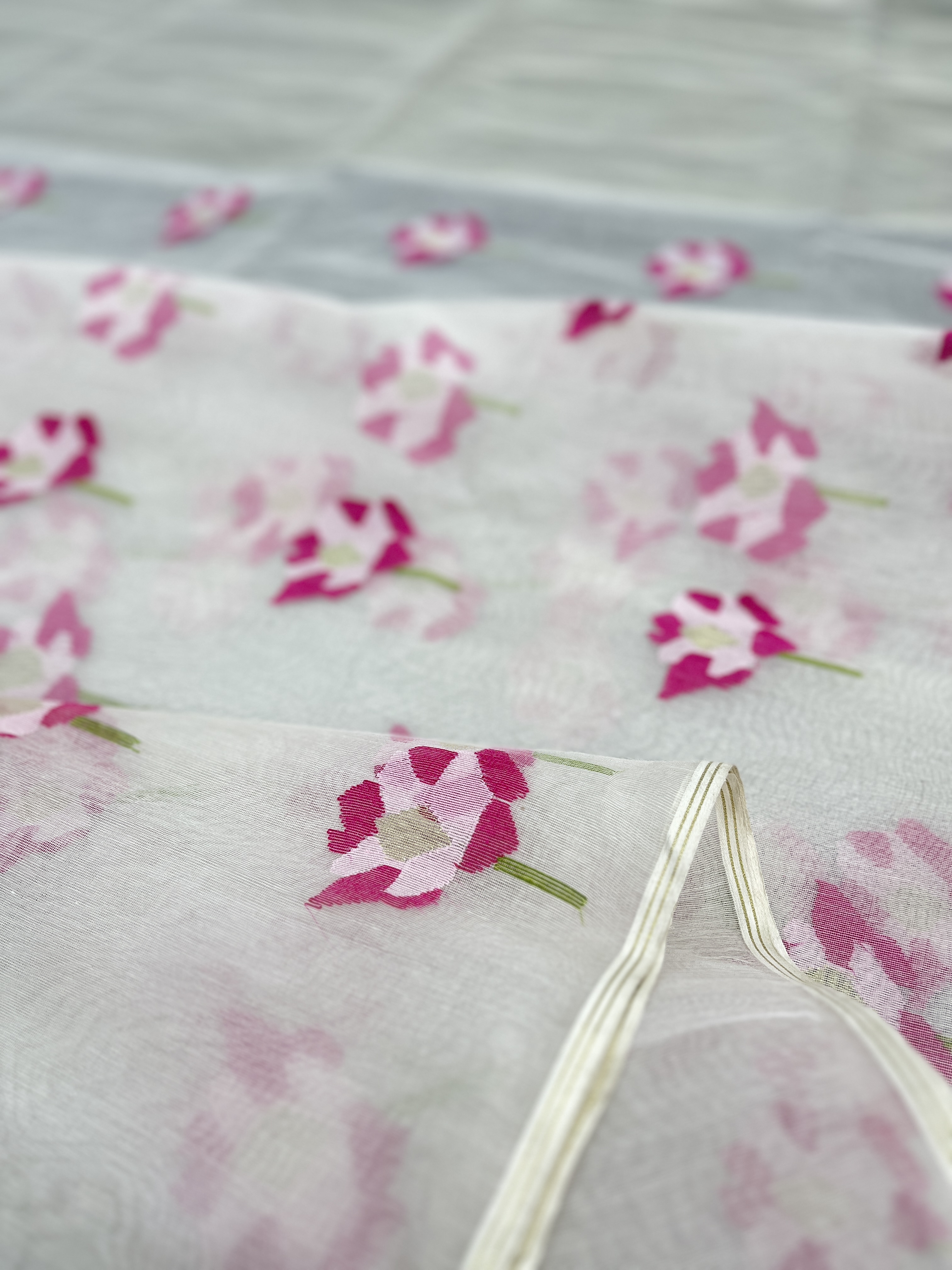 Exclusive Golap Jamdani Saree