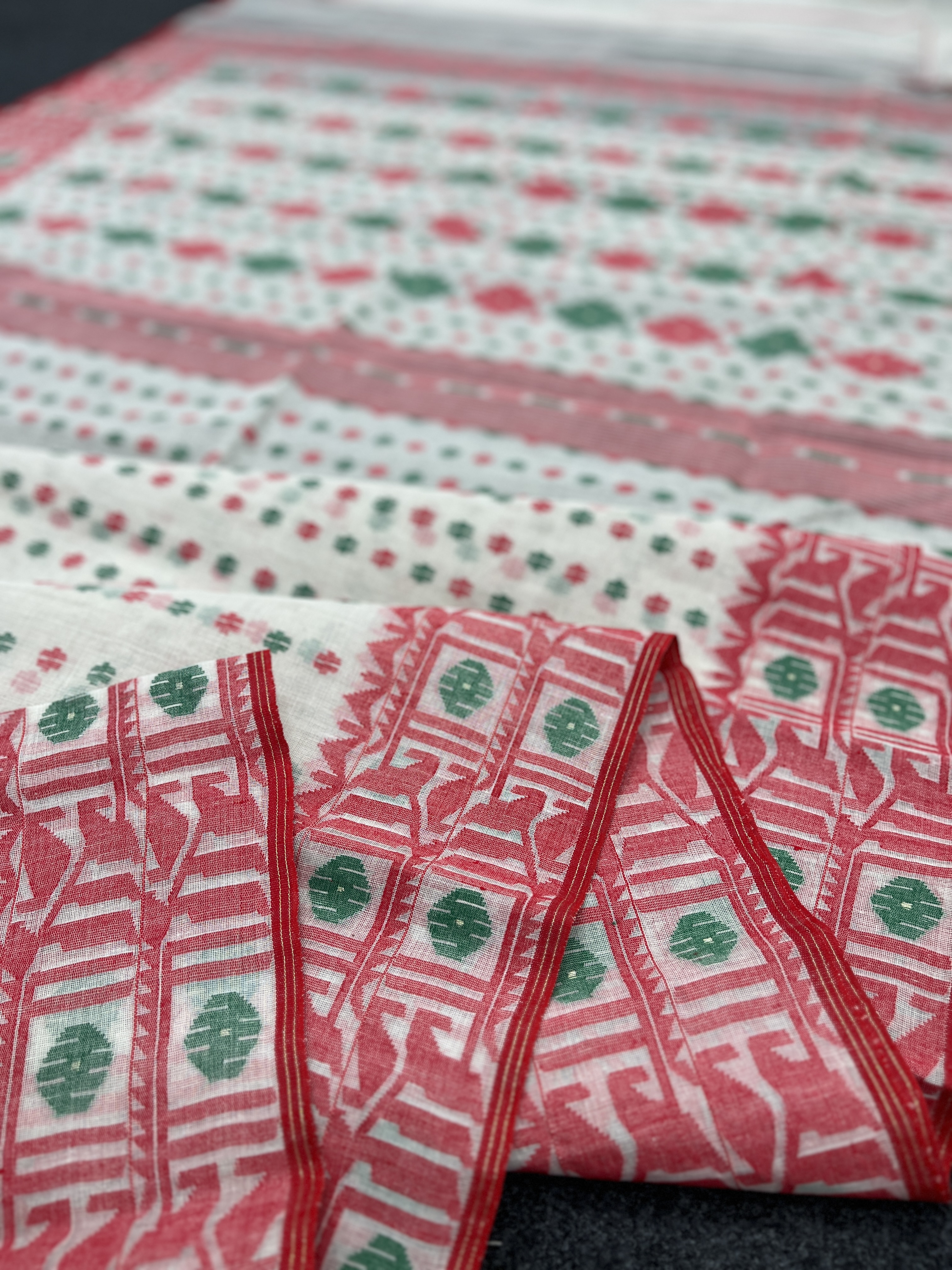 Red double paar green gotfula cotton jamdani saree