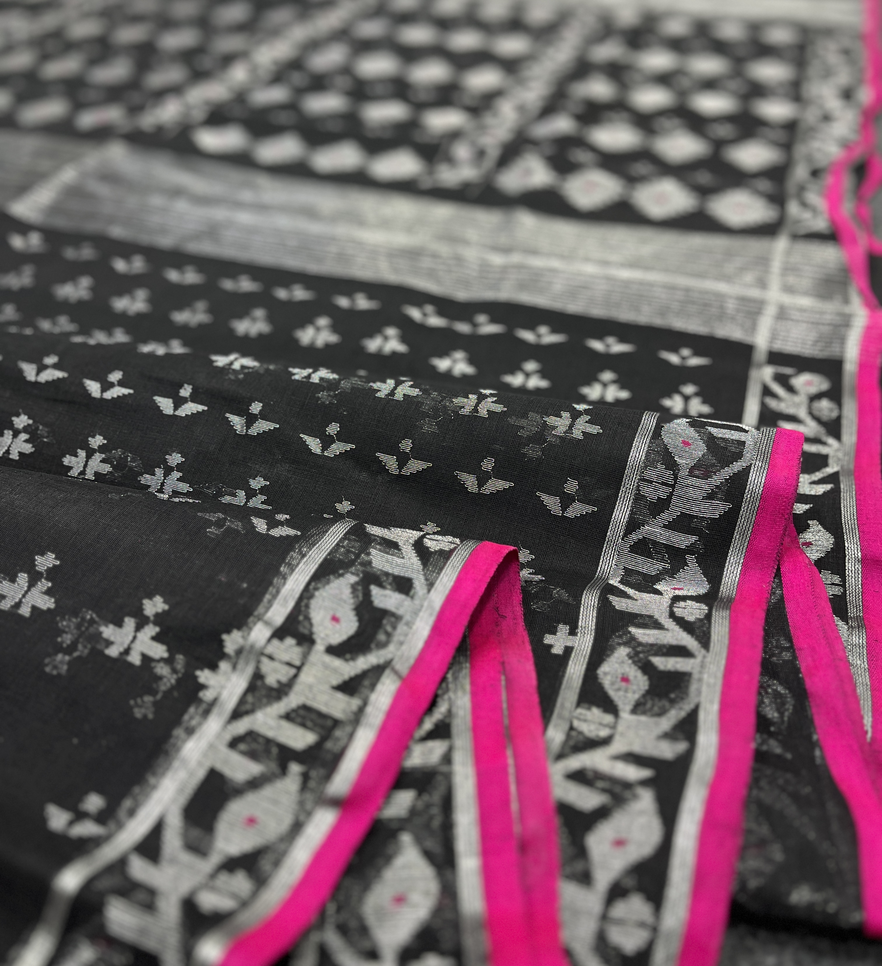 Exclusive black cotton jamdani saree