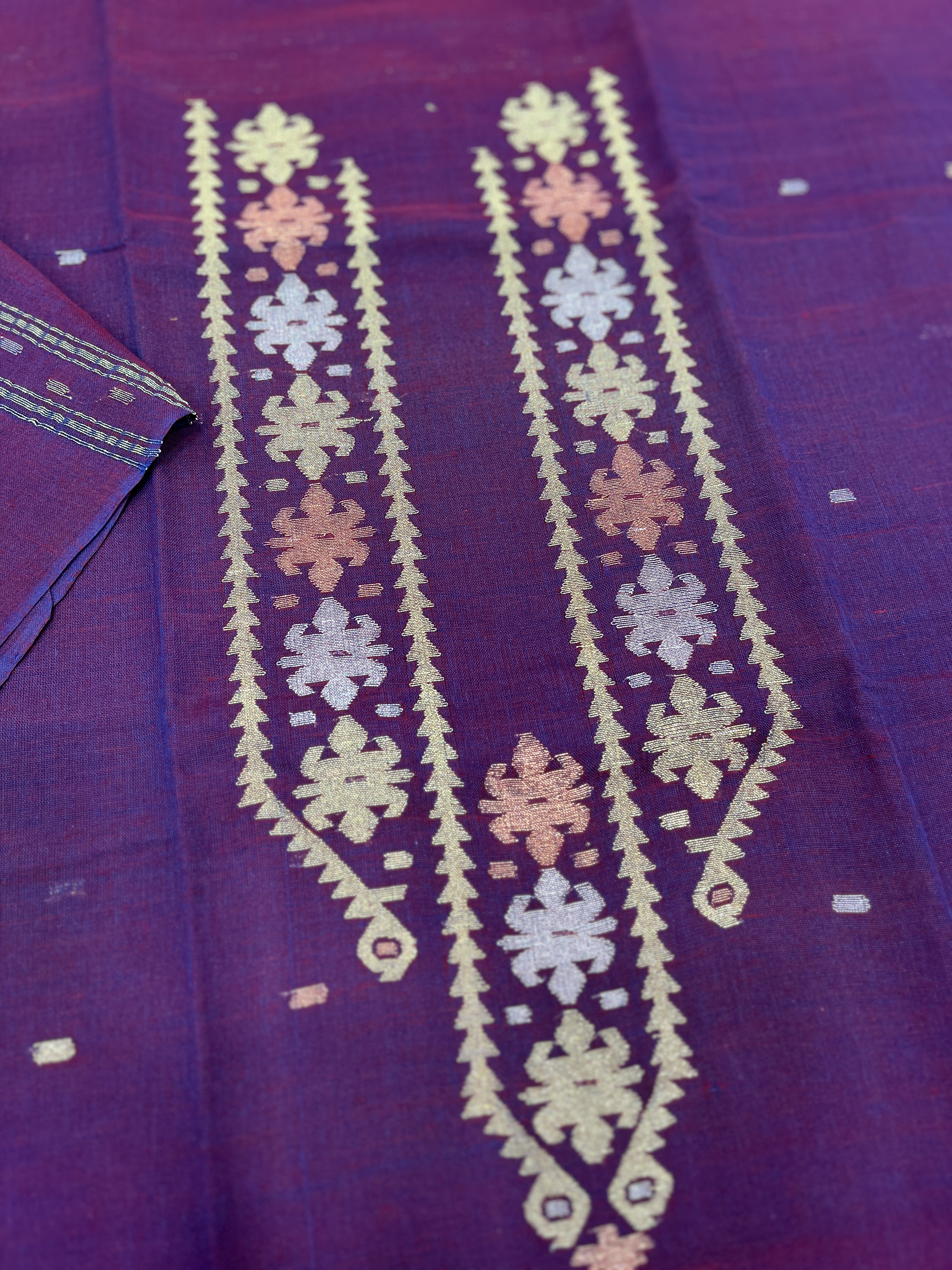 Dual tone jamdani piece