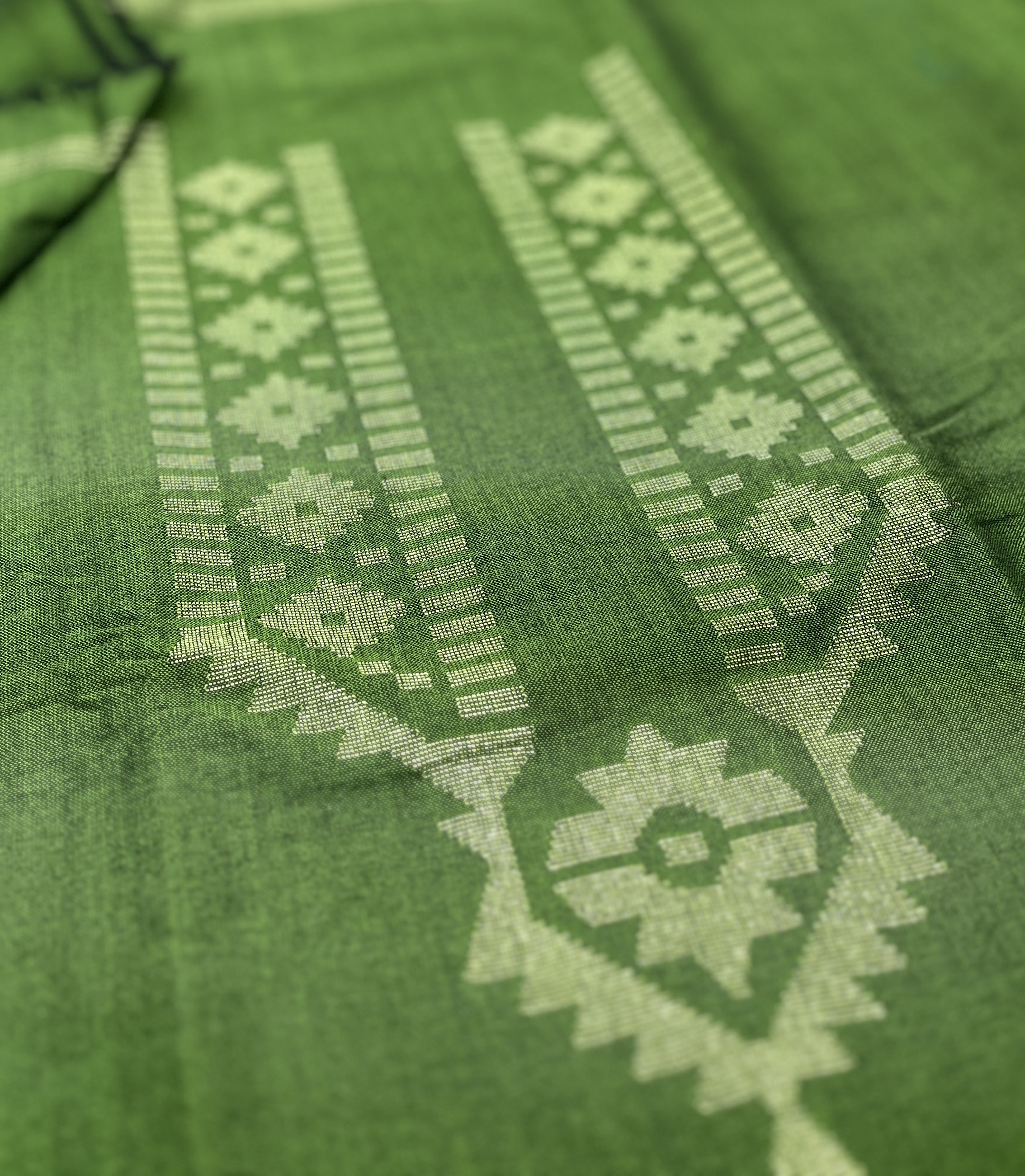 Green tosor jamdani piece