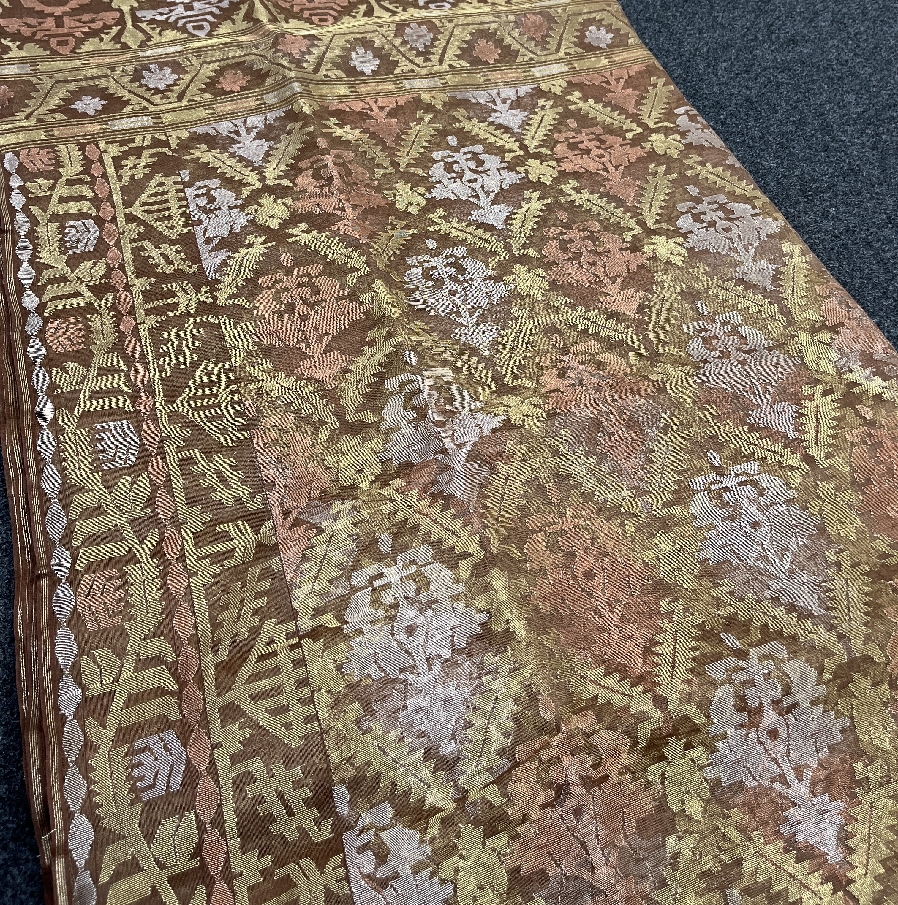 Exclusive golden zaya jamdani saree